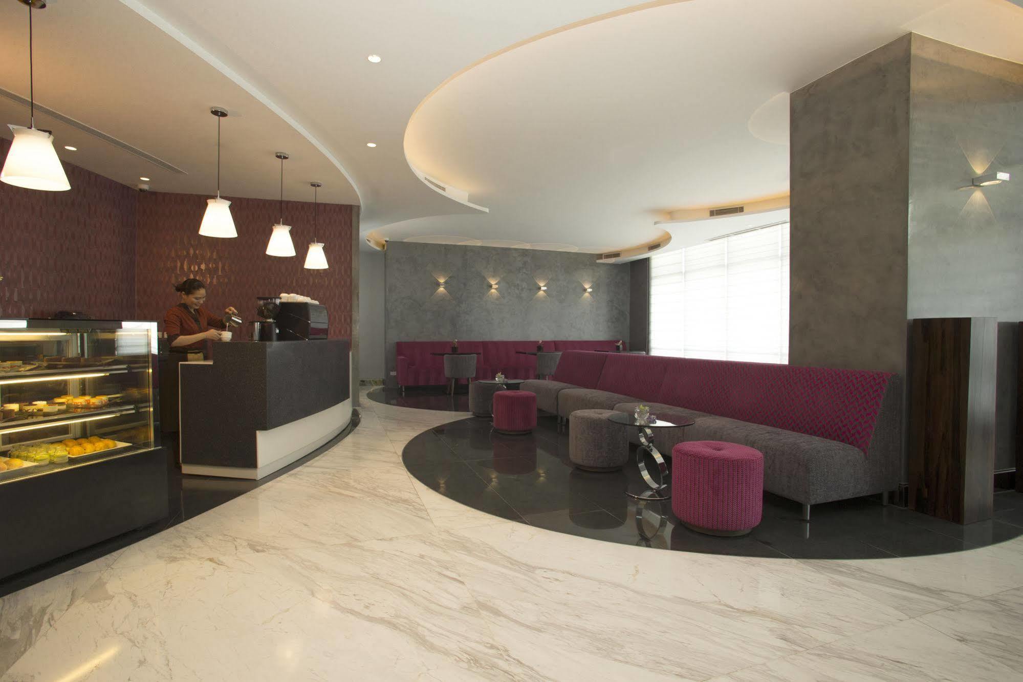 Wynwood Hotel Pasig City Exterior photo